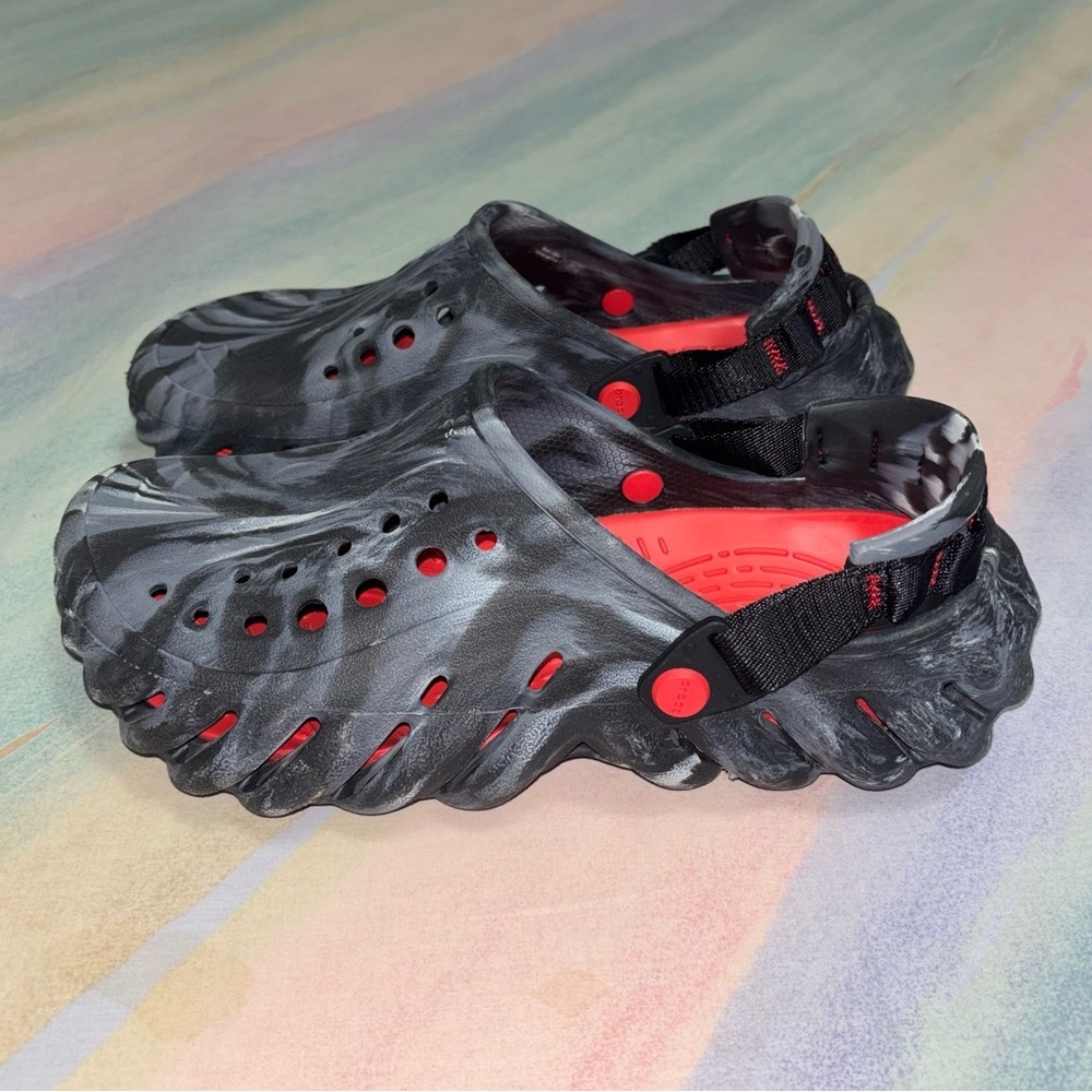 CROCS Women's Black Marble & Red Sculpted Slip-On Sandals